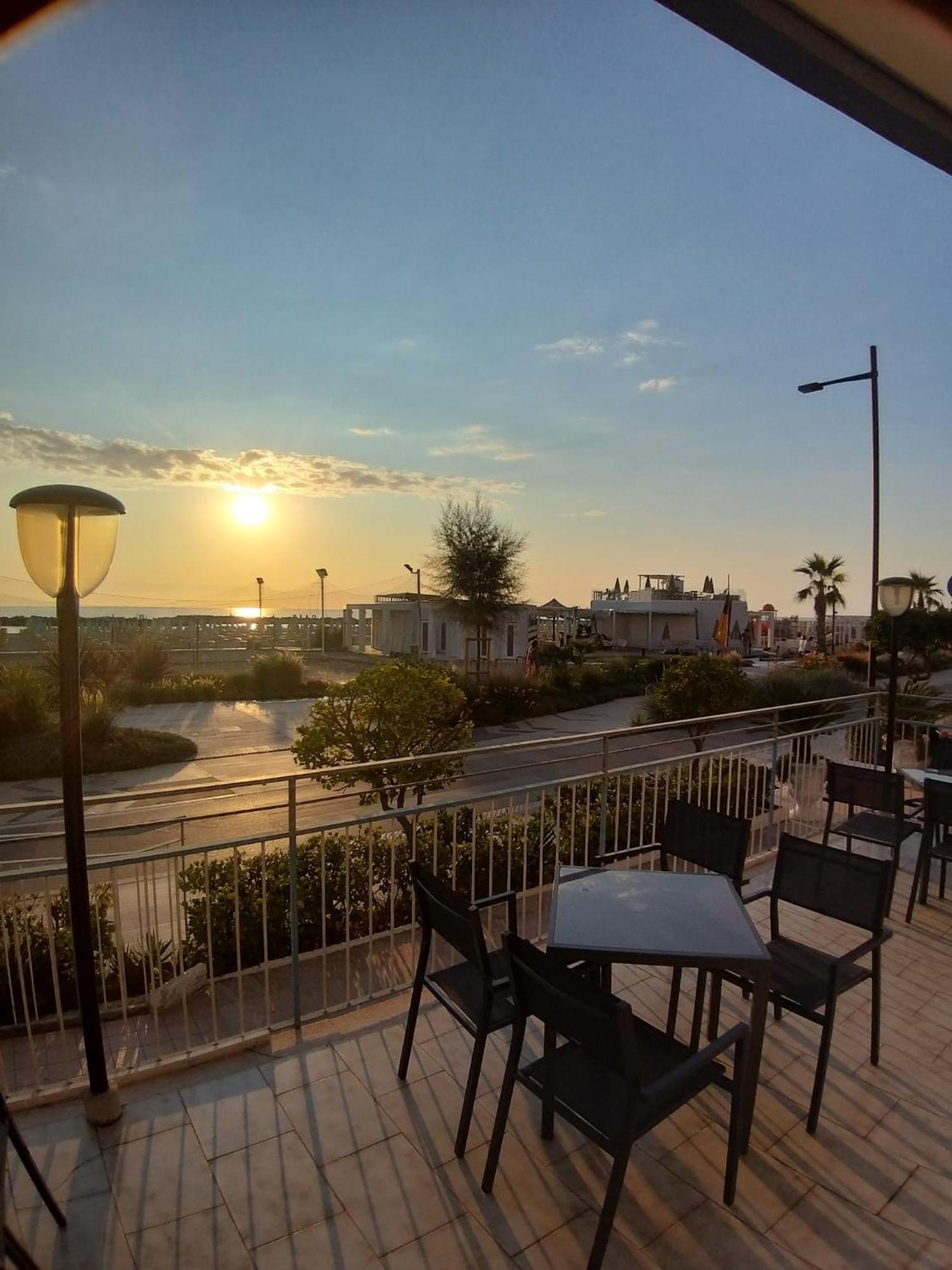 Hotel Ideal Rimini Exteriér fotografie